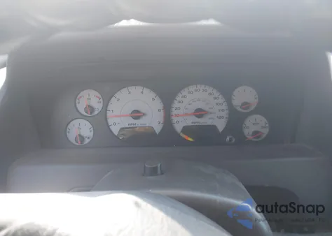 2000 Jeep Grand Cherokee Laredo from USA, damaged, VIN 1J4GW48S4YC324423